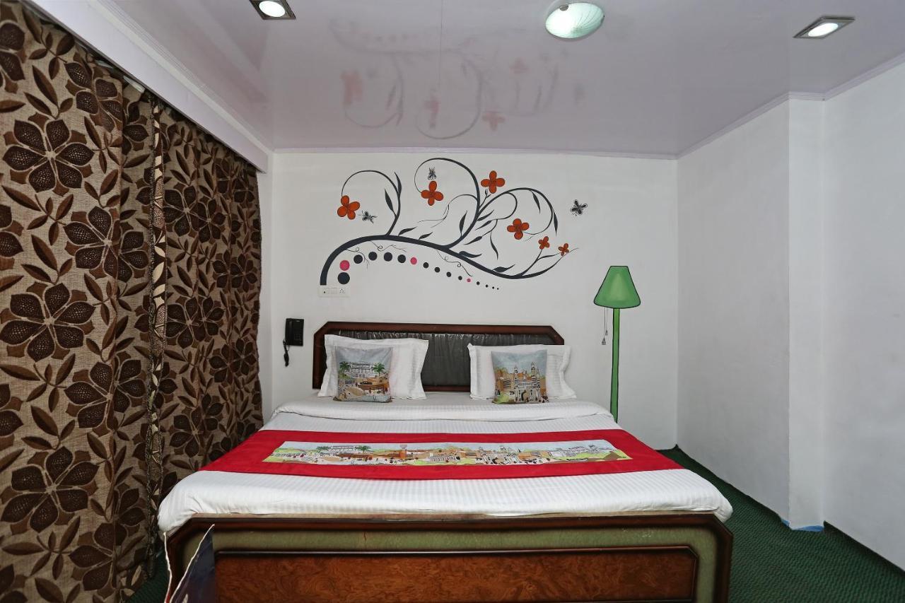 Oyo Flagship Hotel Palace ปาฮาลกัม ภายนอก รูปภาพ