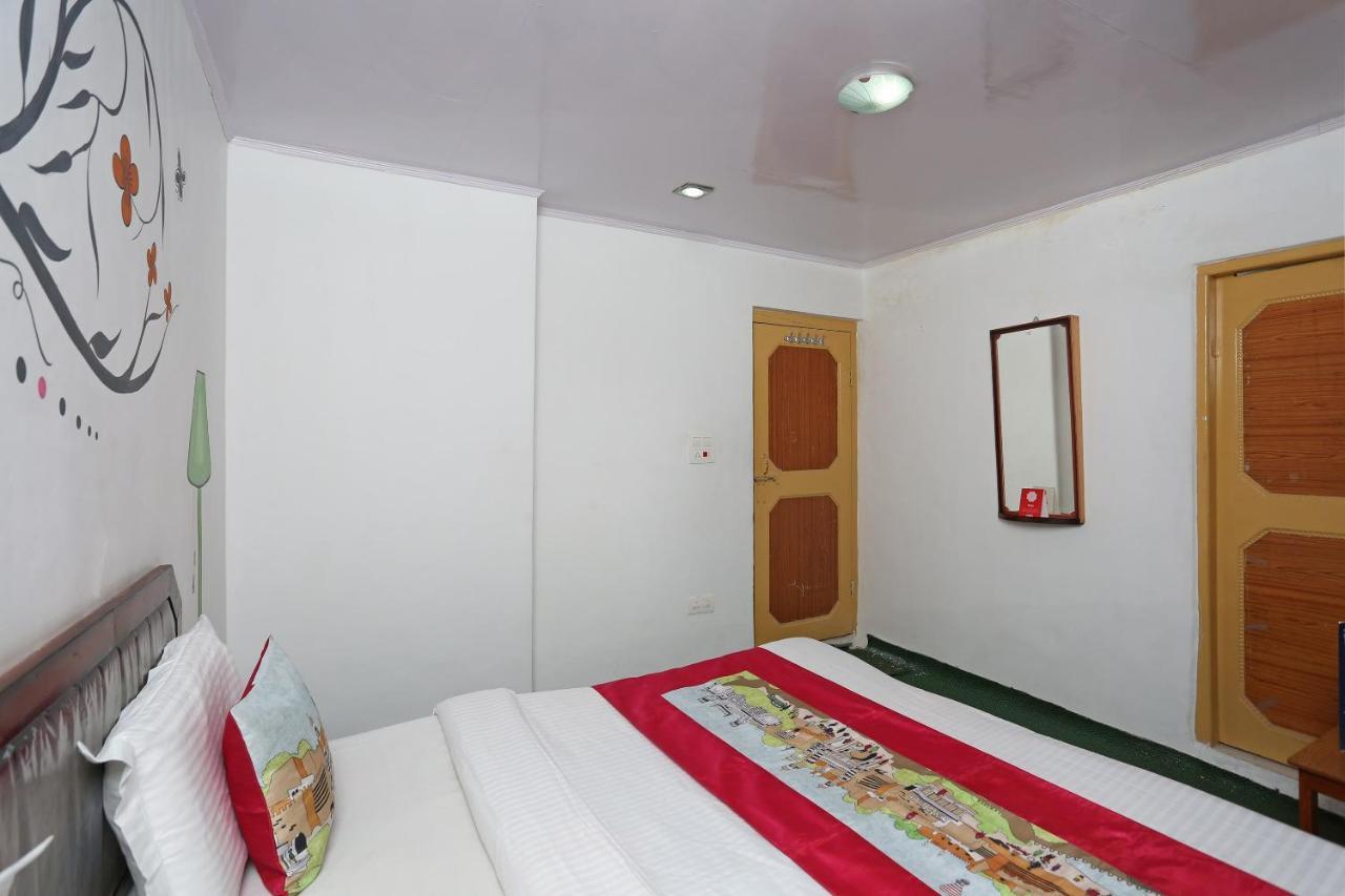 Oyo Flagship Hotel Palace ปาฮาลกัม ภายนอก รูปภาพ