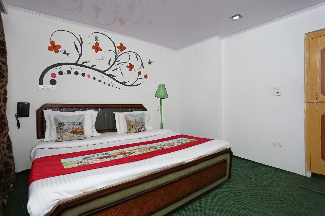 Oyo Flagship Hotel Palace ปาฮาลกัม ภายนอก รูปภาพ
